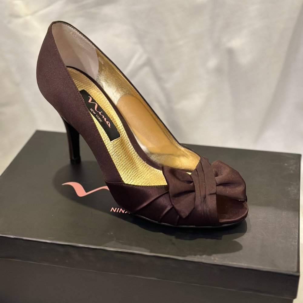 Nina (Forbes) - chocolate